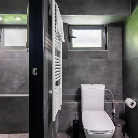 Newly Cosy Renovated Apartment Downtown Ateny Zewnętrze zdjęcie