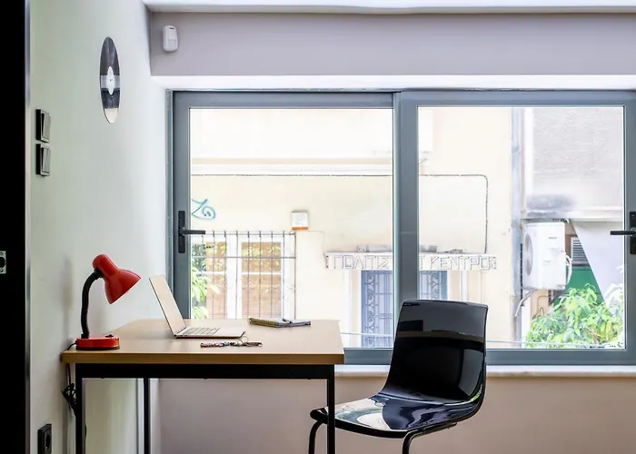 Newly Cosy Renovated Apartment Downtown